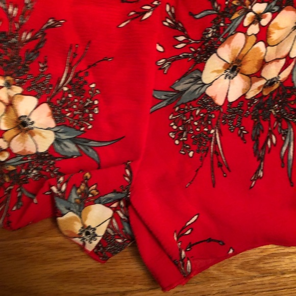 Red floral romper - Picture 5 of 11